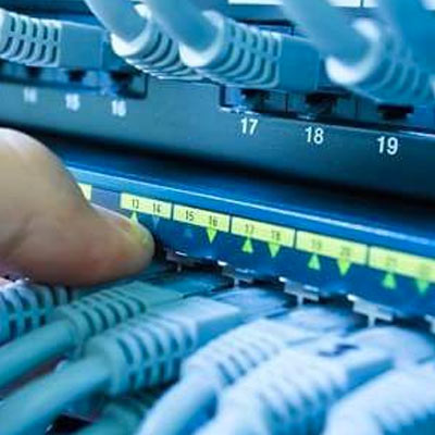 Curso sobre testes e certificação de cabeamento metálico e óptico